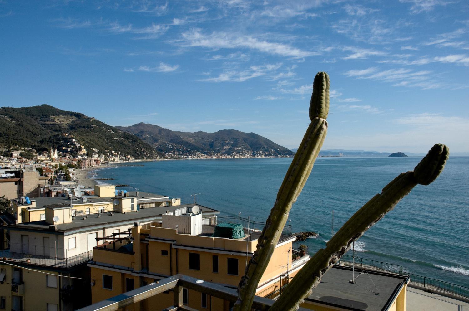 Hotel Ambassador Laigueglia Bagian luar foto