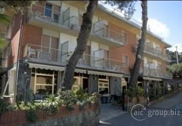 Hotel Ambassador Laigueglia Bagian luar foto